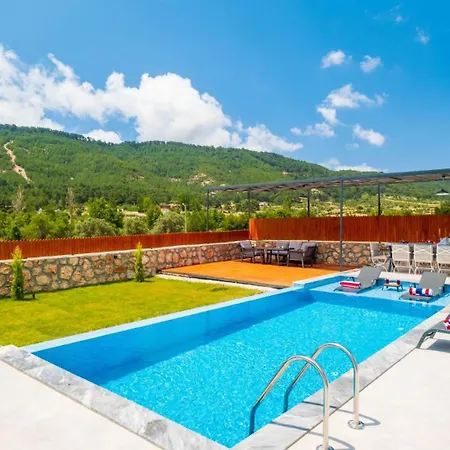 Saribelen Village 3 Bedroom וילה